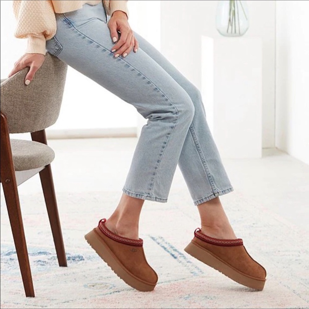 UGG Tazz suede platform slipper NWT